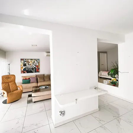 Spacious Studio Next To The Ocean Cs422 Apartment